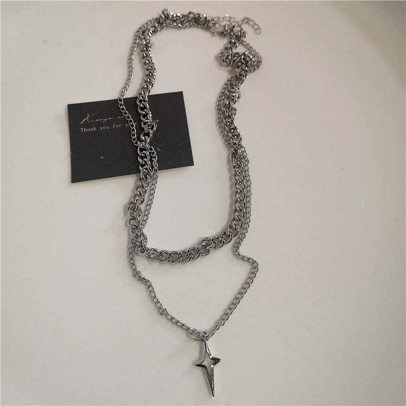 Collar de Cadena con Cruz y Corazón Negro – Estilo Punk Rock Grunge