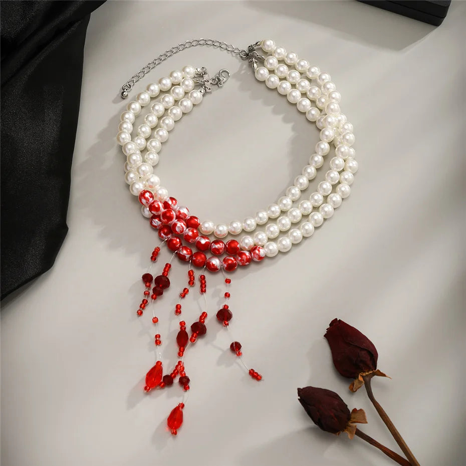 Collar Gótico de Perlas y Sangre Multicapa