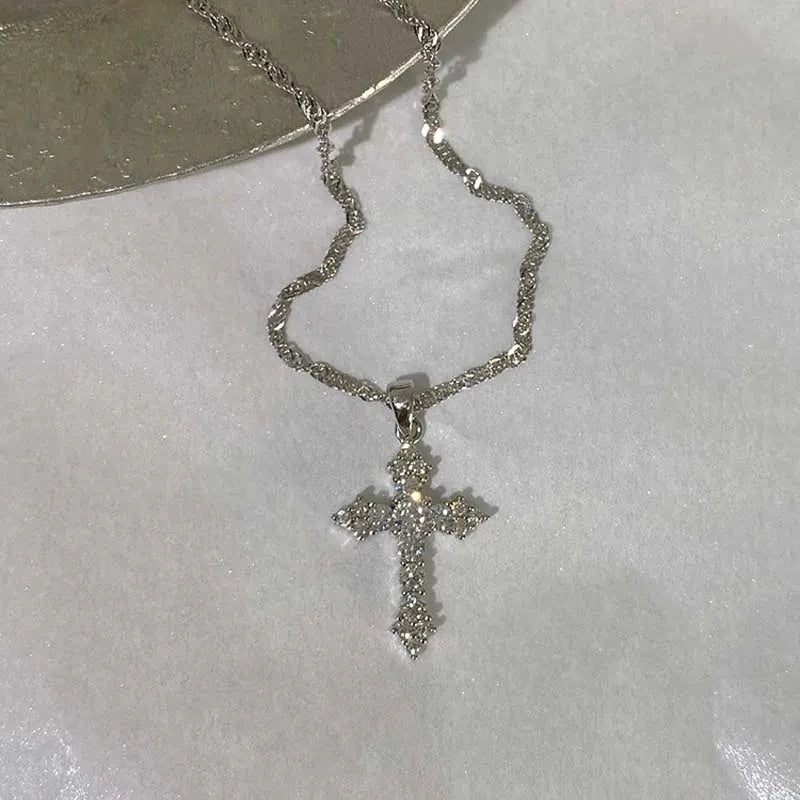 Collar Plateado de Cruz con Zircón Punk