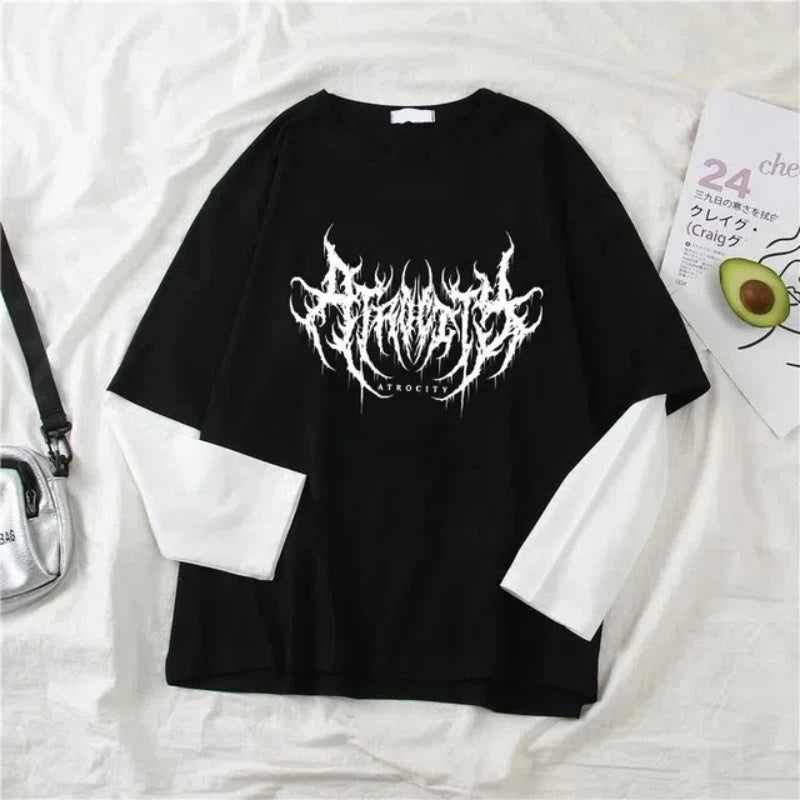 Camiseta Doble Manga Gothic Print