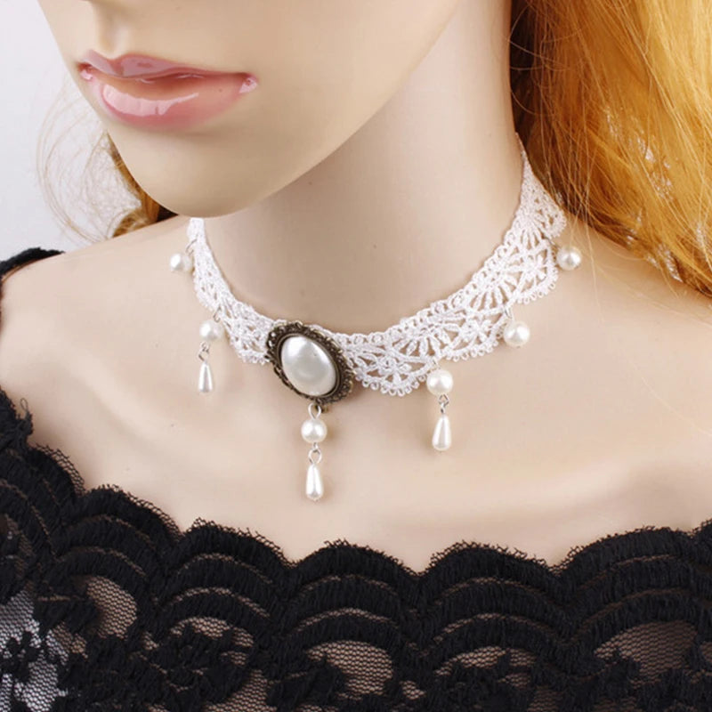 Choker Gótico de Encaje Negro con Cristal – Gargantilla Victoriana Steampunk