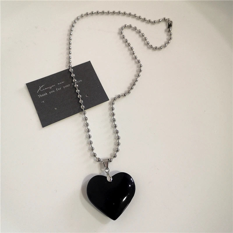 Collar de Cadena con Cruz y Corazón Negro – Estilo Punk Rock Grunge