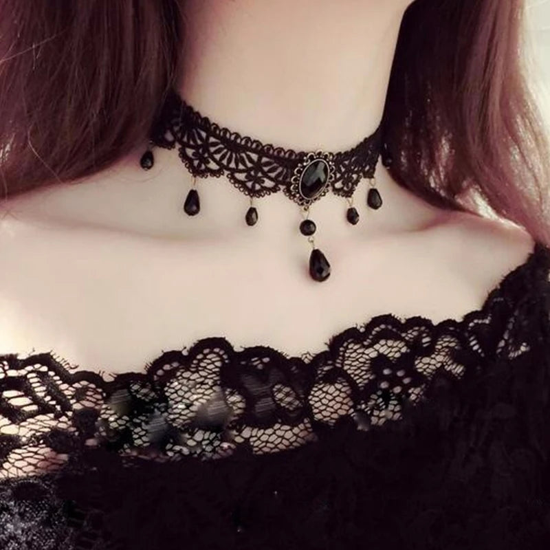 Choker Gótico de Encaje Negro con Cristal – Gargantilla Victoriana Steampunk