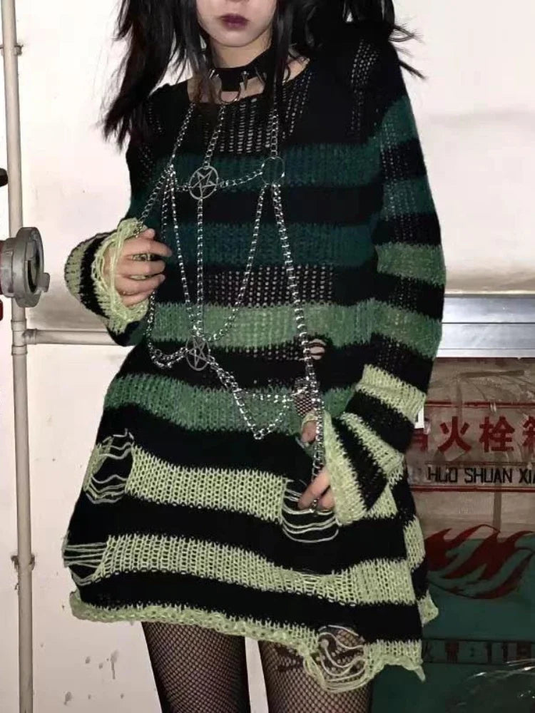 Sweater Gótico Deshilachado Midnight