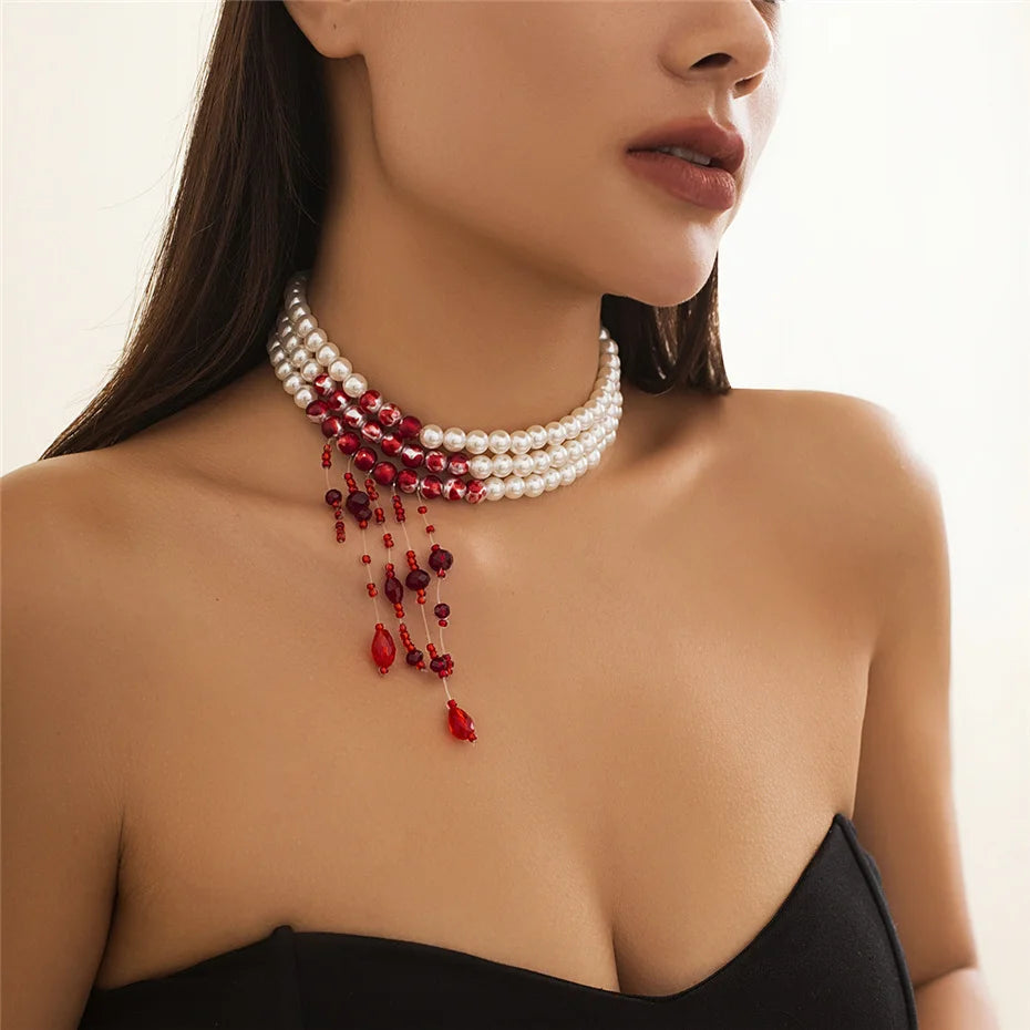 Collar Gótico de Perlas y Sangre Multicapa