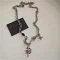 Collar de Cadena con Cruz y Corazón Negro – Estilo Punk Rock Grunge